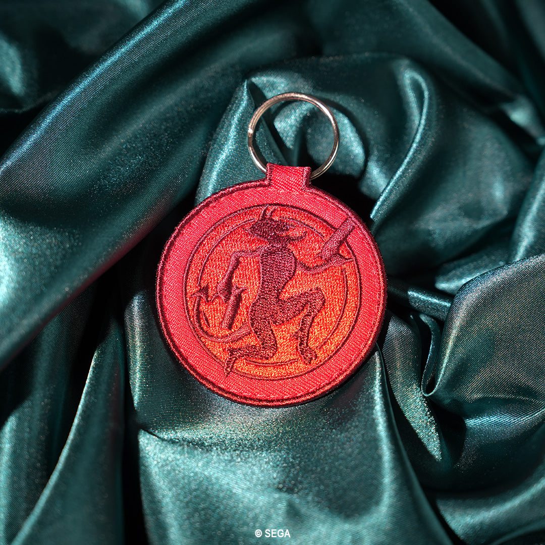 もちろん小さくアピールするのがお好きな紳士には、”The Gates of Hell”のロゴ刺繍のキーホルダーもご用意してございます。