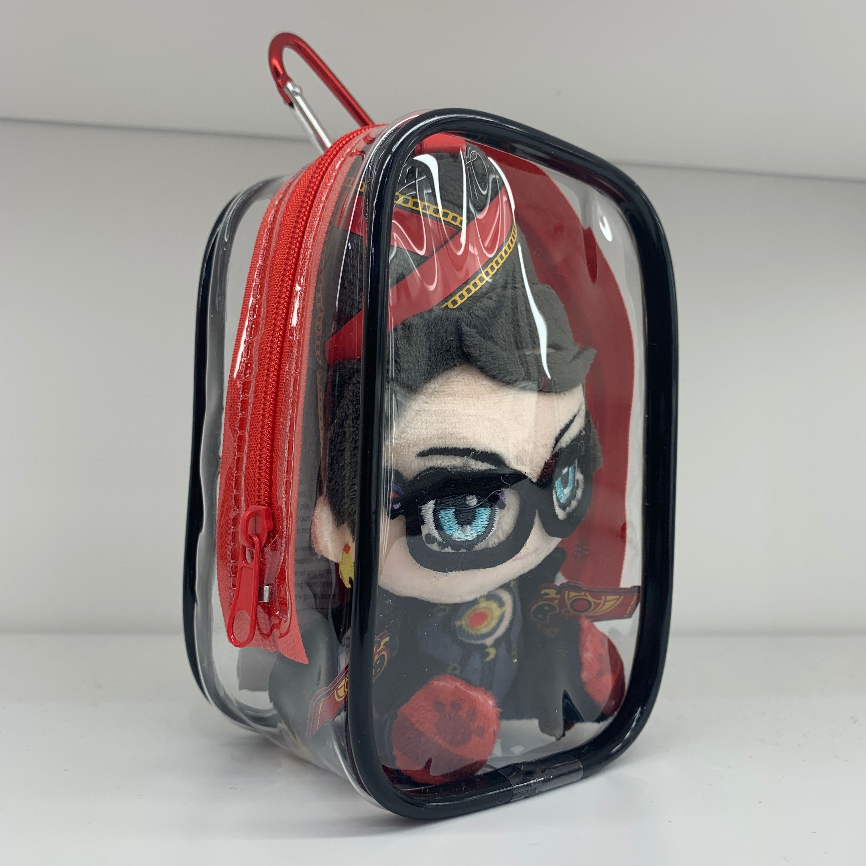 ベヨネッタ おすわりぬいぐるみマスコット ベヨネッタ(ポーチ付き)